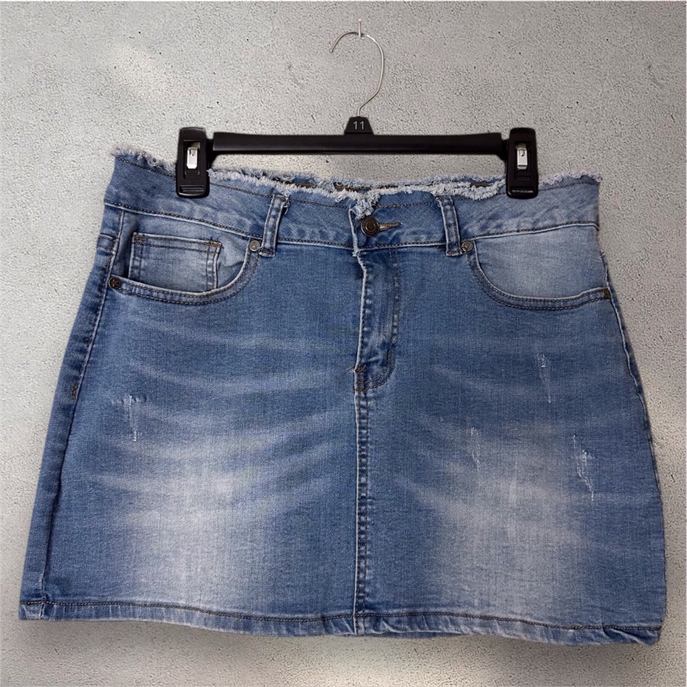 Celebrity Ace jeans denim mini skirt